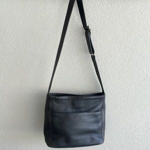 Elegant Black Leather Shoulder Bag